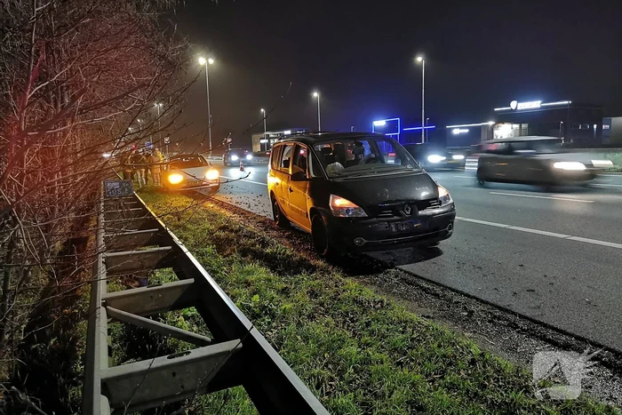 Schade bij kop-staartbotsing op snelweg