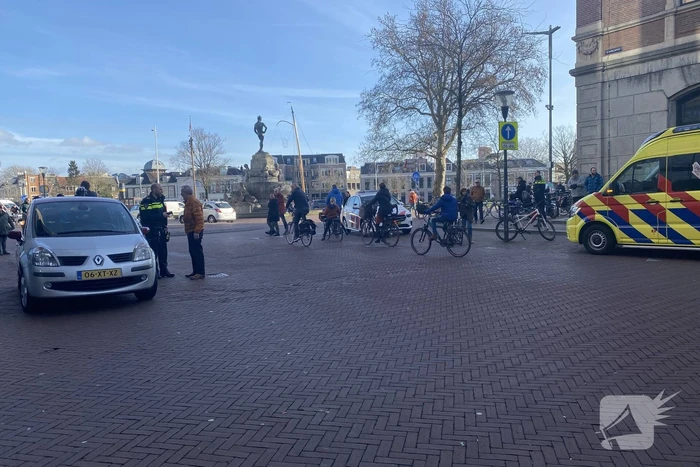 Fietser aangereden door auto