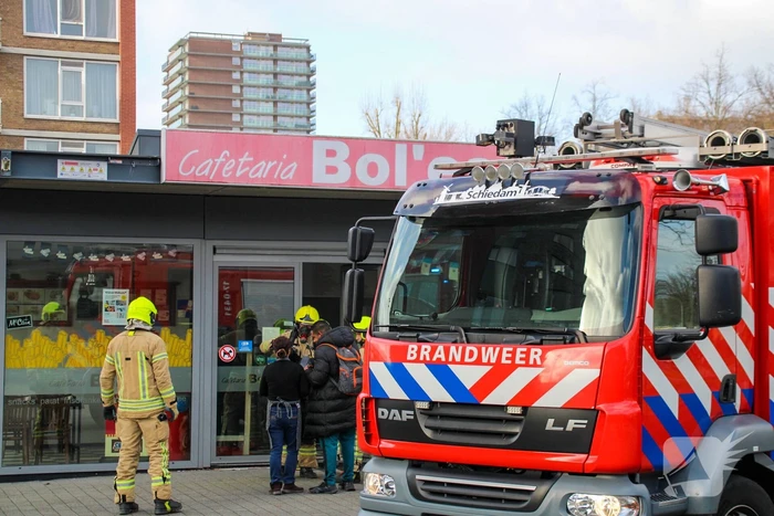 Keukenbrand in cafetaria snel onder controle