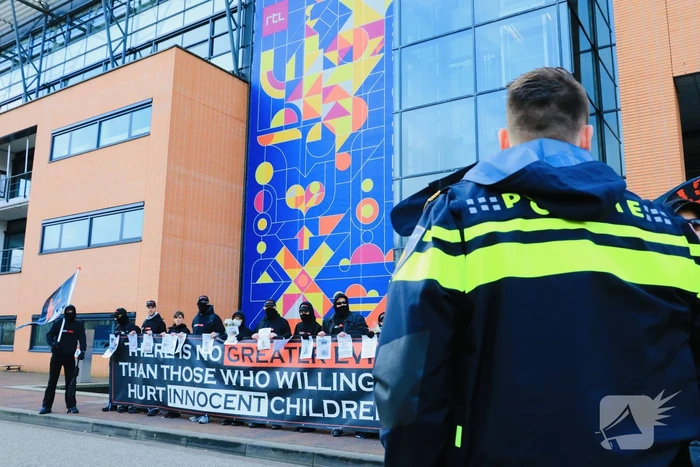 Demonstratie bij Mediapark in Hilversum