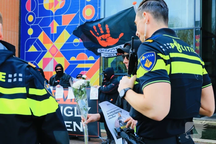 Demonstratie bij Mediapark in Hilversum