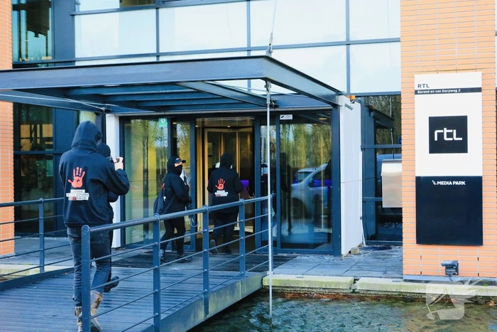 Demonstratie bij Mediapark in Hilversum