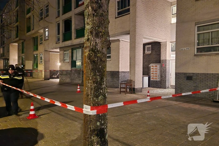 Explosie bij entree van portiekflat