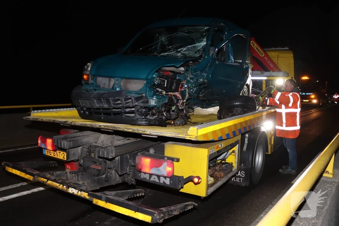 Twee voertuigen botsen op elkaar- Zeelandbrug dicht