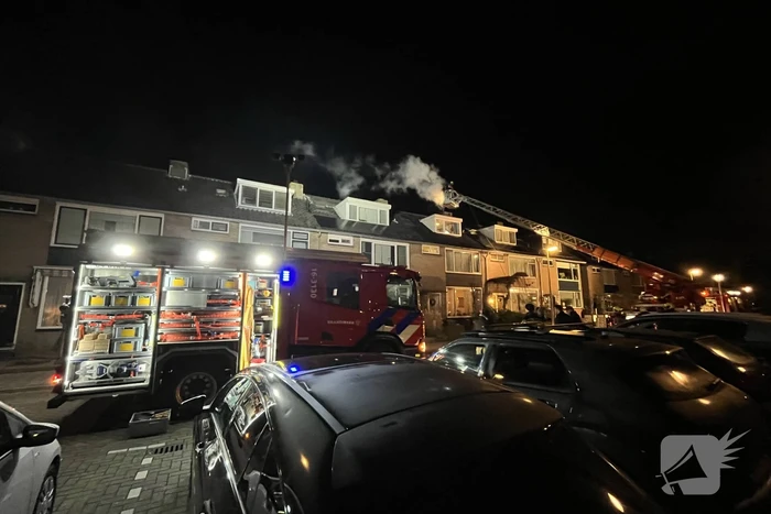 Schoorsteenbrand zorgt voor flinke rookontwikkeling