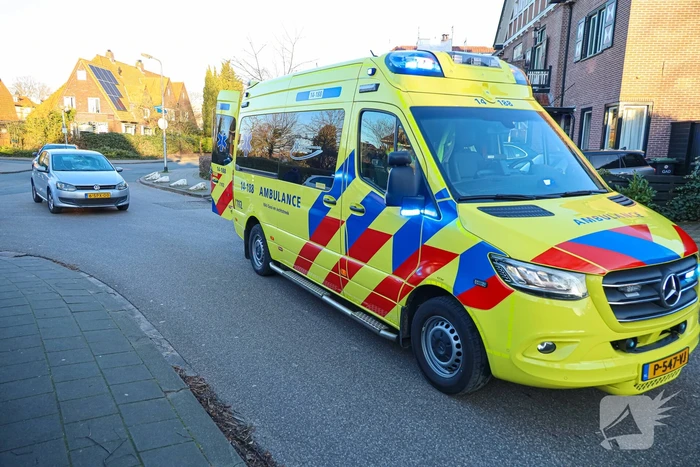 Fietsster gewond bij aanrijding met auto