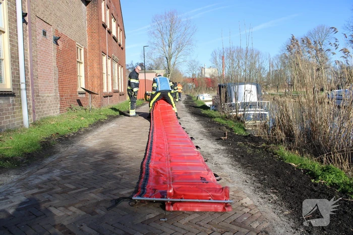 Gezonken boot lekt brandstof