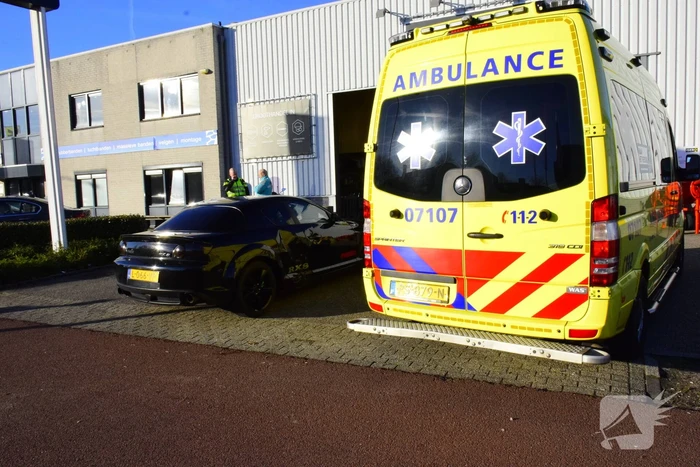 Scooterrijder gewond bij botsing met auto
