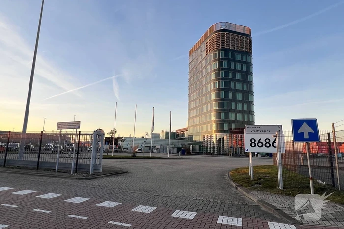 Brandweer ingezet voor brand op terrein van douane