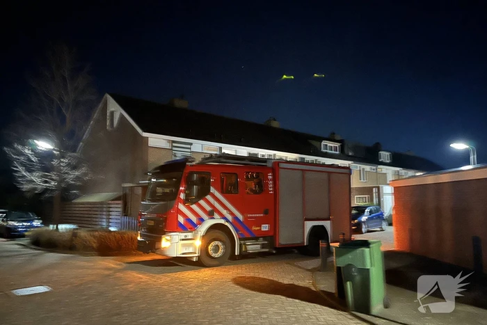 Brandweer onderzoekt hinderlijke lucht bij woning