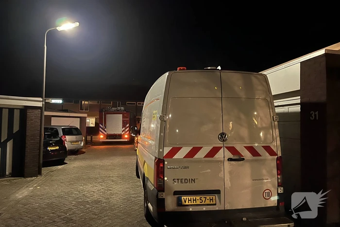 Brandweer onderzoekt hinderlijke lucht bij woning