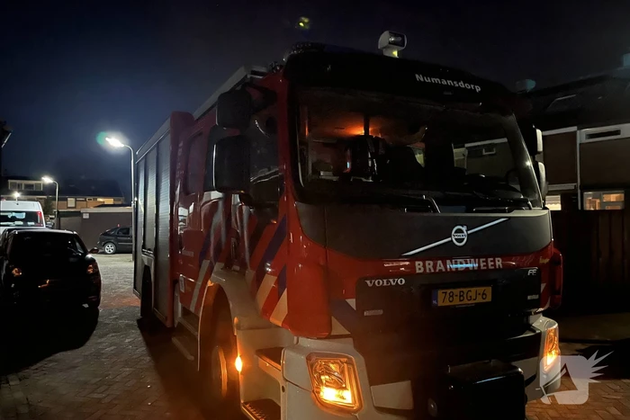 Brandweer onderzoekt hinderlijke lucht bij woning