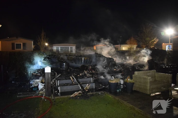 Stacaravan volledig uitgebrand op camping
