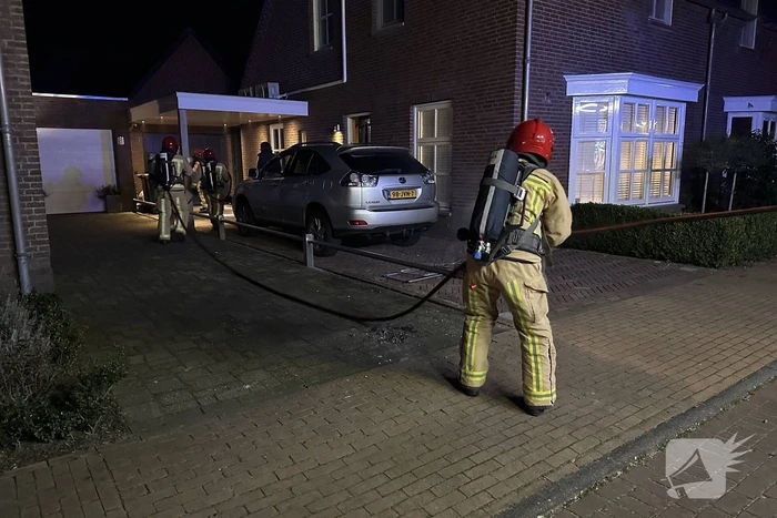 Brand in serre brandweer voorkomt erger