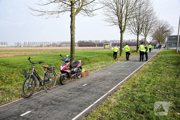 Vrouwelijke fietser zwaargewond bij botsing met scooterrijder