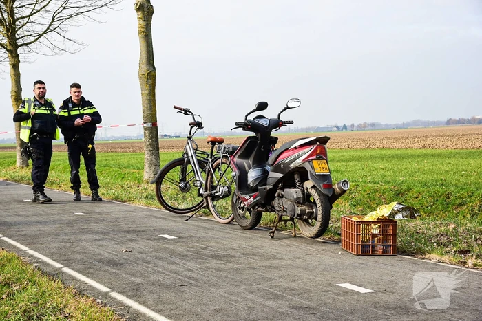 Vrouwelijke fietser zwaargewond bij botsing met scooterrijder
