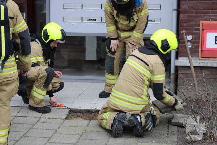 Brandweer doet onderzoek naar gaslucht