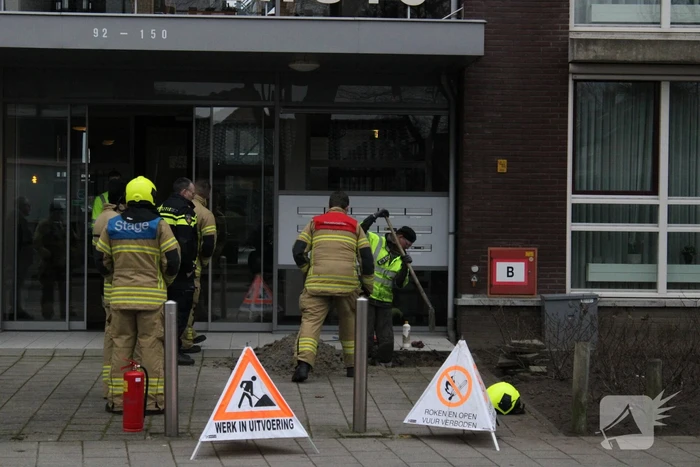 Brandweer doet onderzoek naar gaslucht