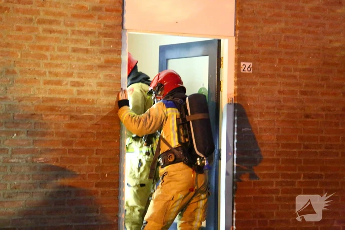 Brandweer onderzoekt gaslucht in woning