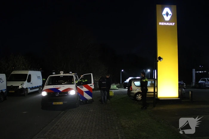 Brandweer groots ingezet voor mogelijke winkelbrand