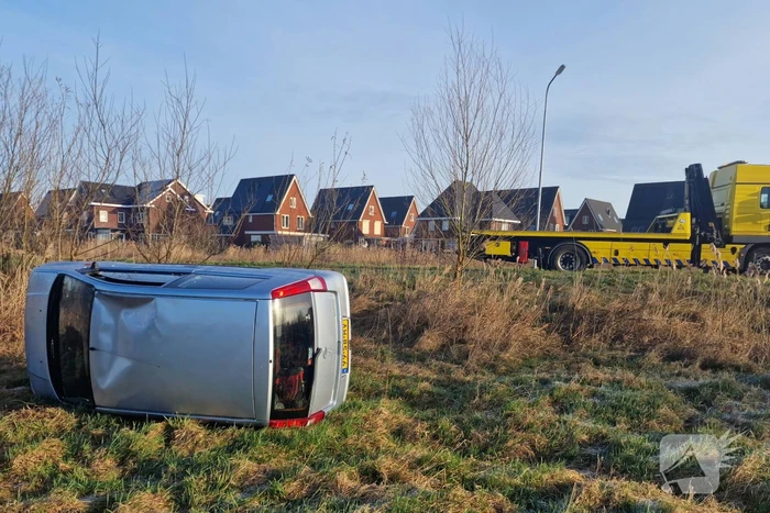 18-jarige crasht met auto
