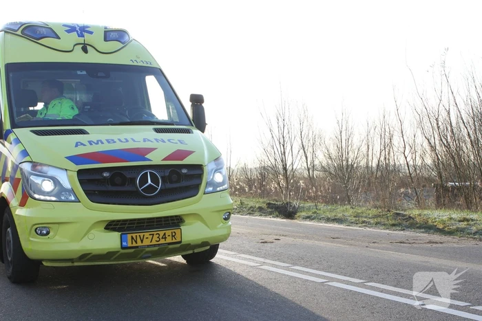 18-jarige crasht met auto