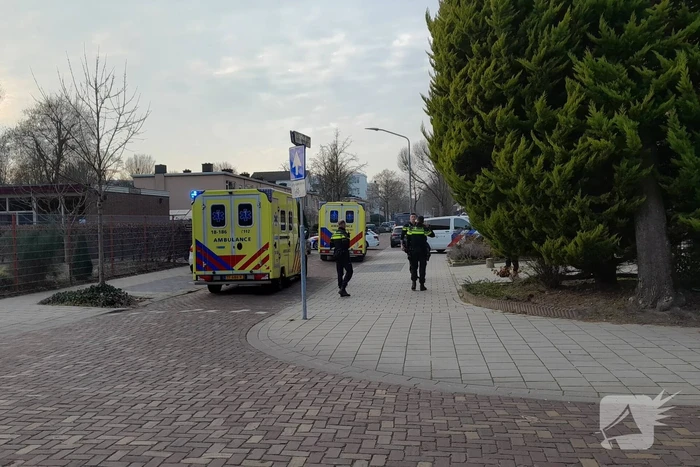 Traumateam assisteert bij incident in woning