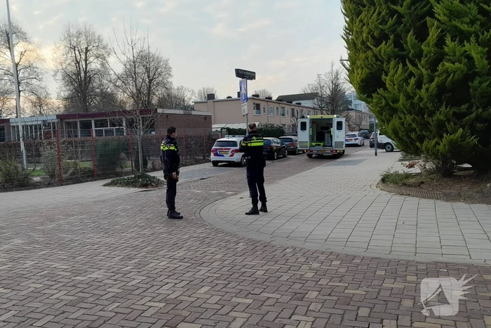 Traumateam assisteert bij incident in woning