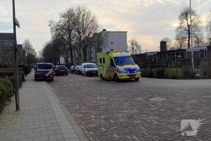 Traumateam assisteert bij incident in woning