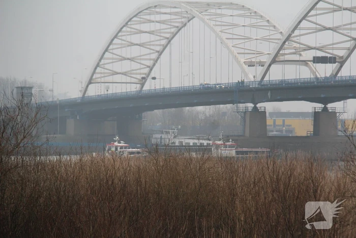 Traumahelikopter ingezet voor persoon te water