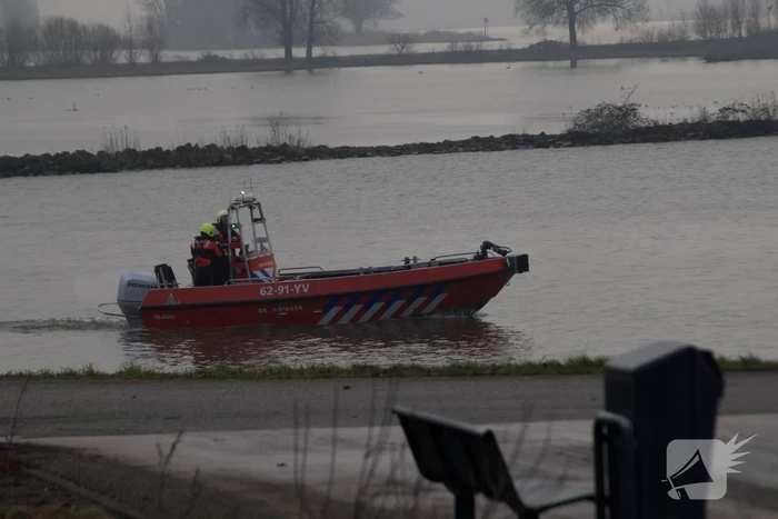 Traumahelikopter ingezet voor persoon te water