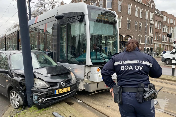 Veel schade bij ongeval tussen tram en auto