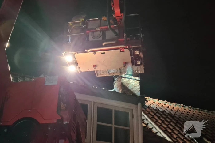 Schoorsteenbrand bij woning in binnenstad