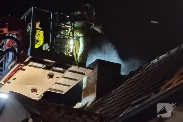 Schoorsteenbrand bij woning in binnenstad