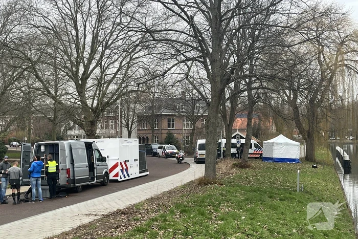 Politieonderzoek na aantreffen overleden persoon in water