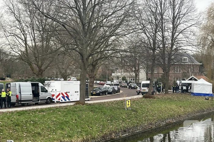 Politieonderzoek na aantreffen overleden persoon in water
