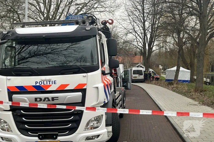 Politieonderzoek na aantreffen overleden persoon in water