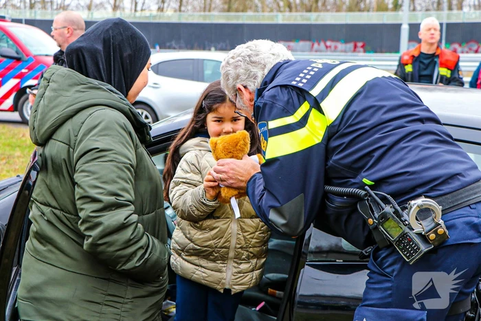 Autobrand bij demontagebedrijf de Graaf