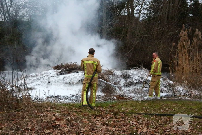 Brand in berg hooi geblust door brandweer