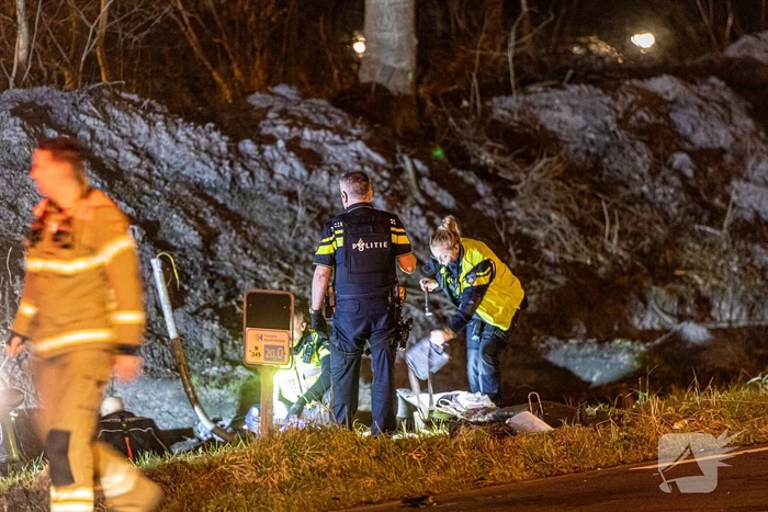 Gevaarlijke verdachte crasht met auto