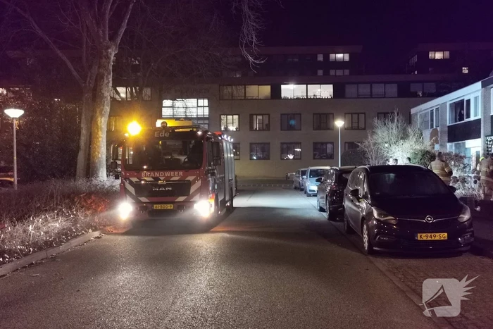 Brandweer verricht metingen naar gaslucht