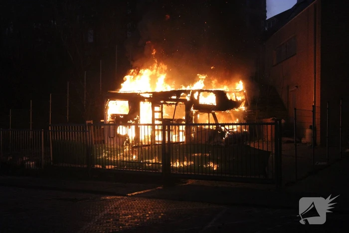 Camper verwoest door brand
