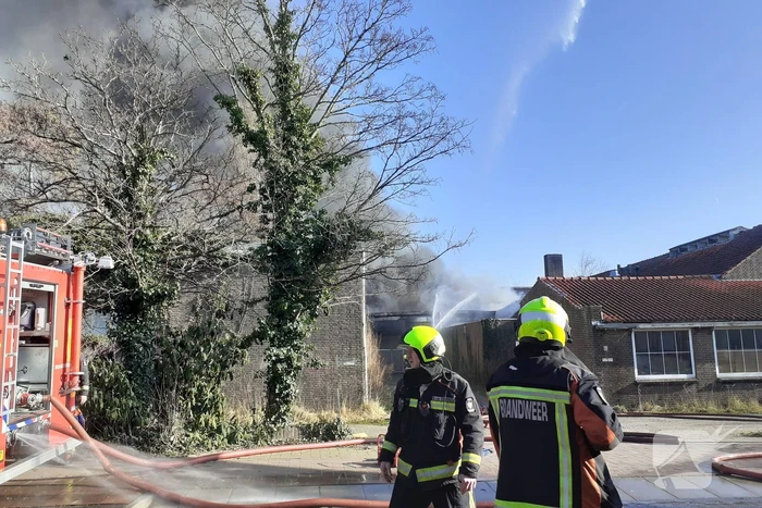 Zeer grote brand leegstaand fabrieksgebouw