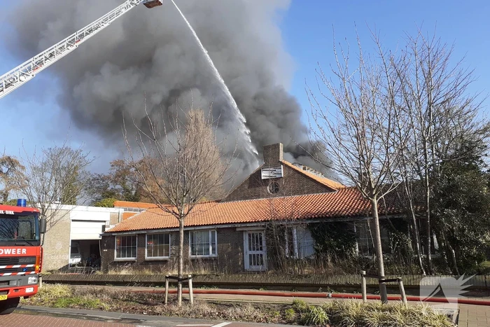 Zeer grote brand leegstaand fabrieksgebouw