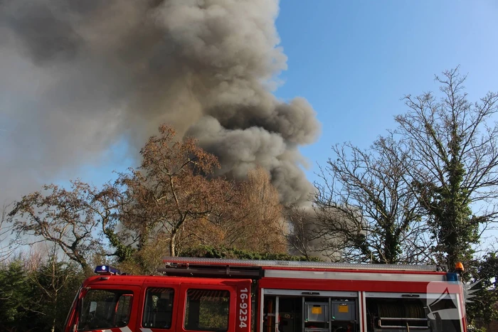 Zeer grote brand leegstaand fabrieksgebouw