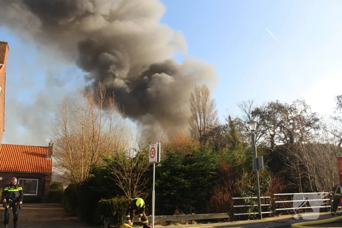 Zeer grote brand leegstaand fabrieksgebouw