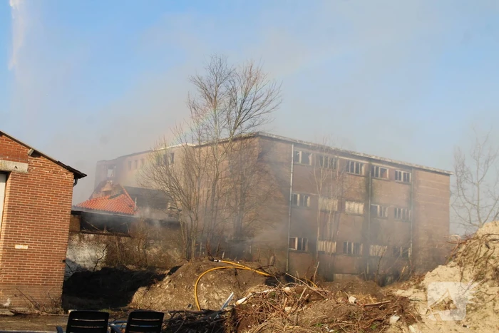 Zeer grote brand leegstaand fabrieksgebouw