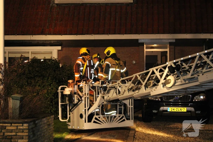 Brand in schoorsteen woning