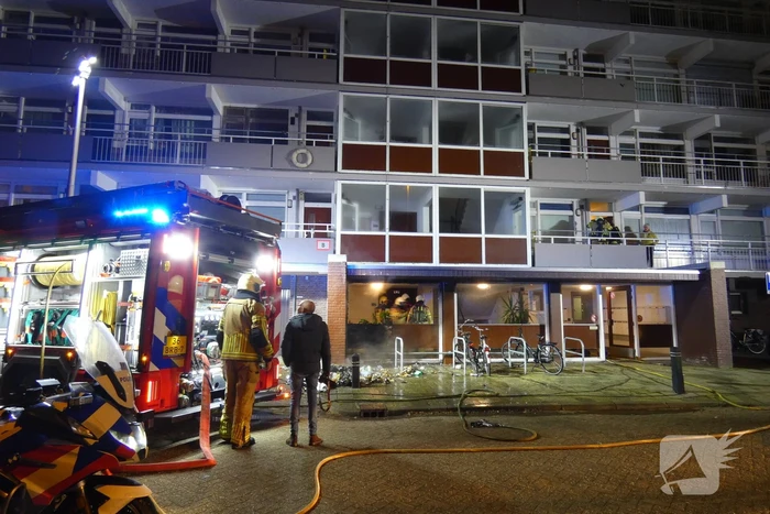 Rook in flat wegens afvalbrand