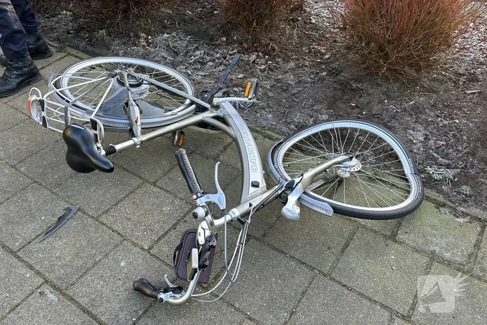 Voorwiel fiets gebroken bij botsing